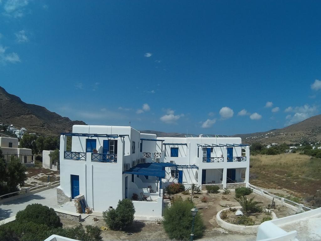 איוס חורה Glaros Hotel מראה חיצוני תמונה