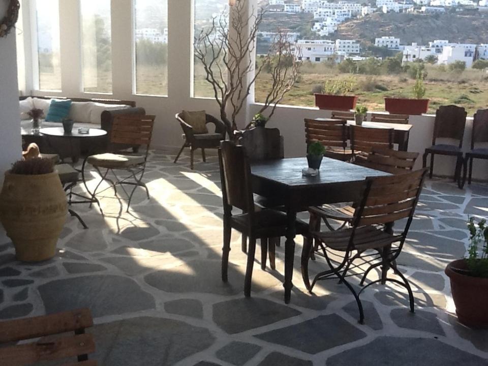 איוס חורה Glaros Hotel מראה חיצוני תמונה