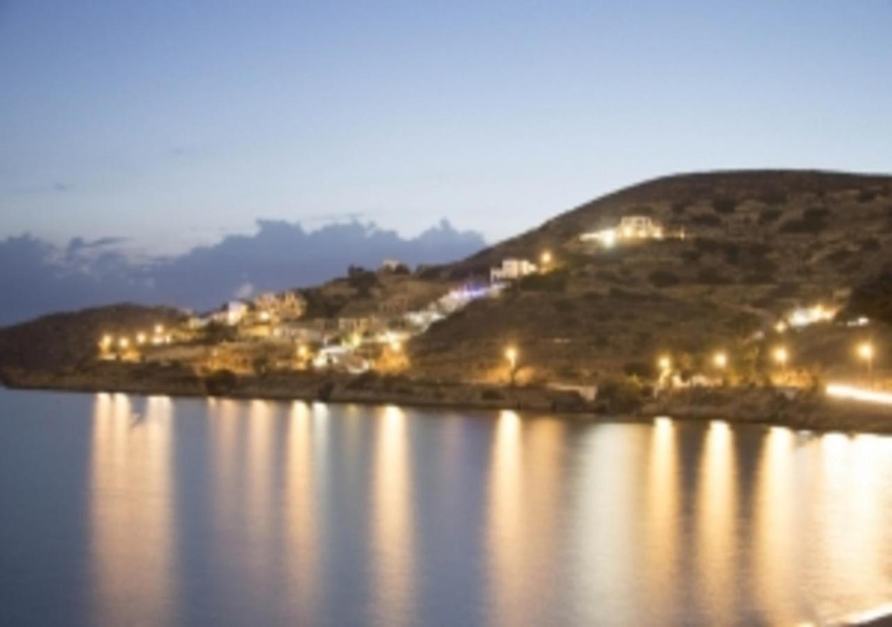 איוס חורה Glaros Hotel מראה חיצוני תמונה