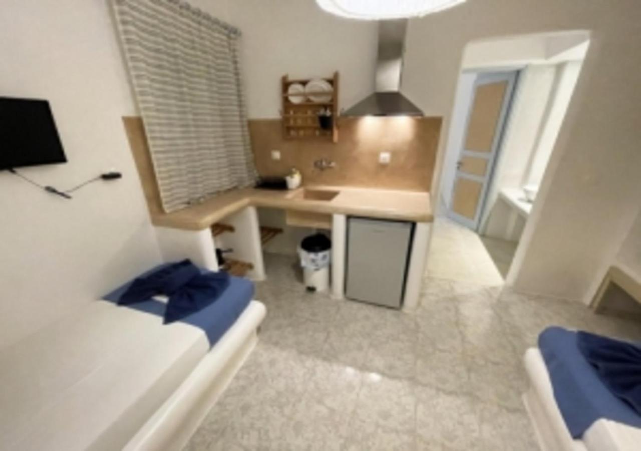 איוס חורה Glaros Hotel מראה חיצוני תמונה