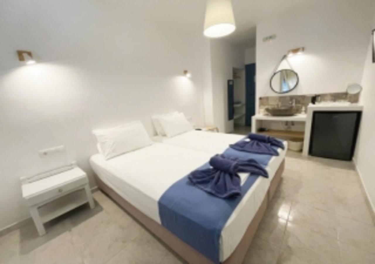 איוס חורה Glaros Hotel מראה חיצוני תמונה
