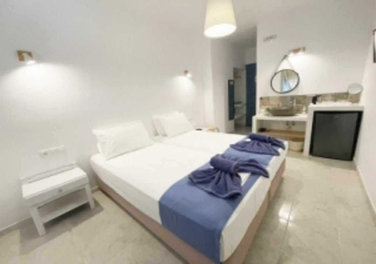 איוס חורה Glaros Hotel מראה חיצוני תמונה